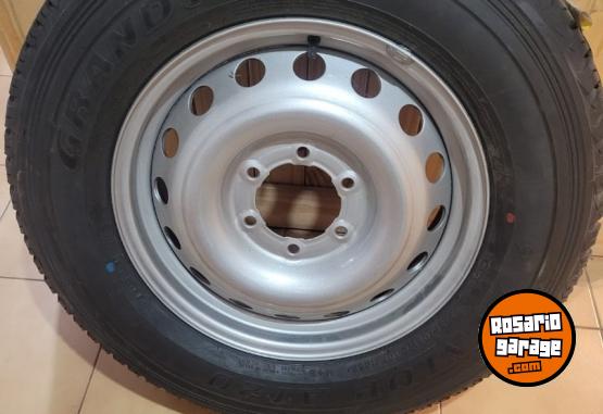 Accesorios para Autos - Neumático Completo - En Venta