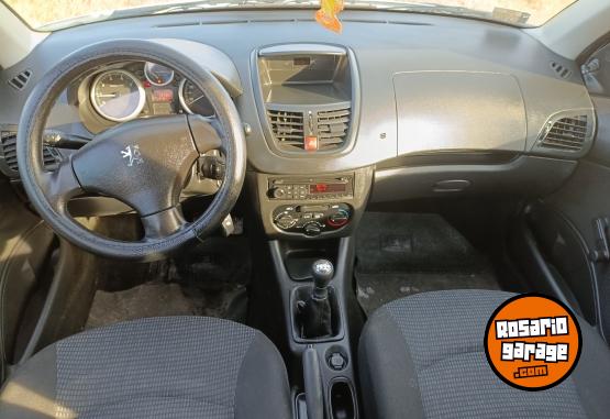 Autos - Peugeot 207 2013 Nafta 92000Km - En Venta