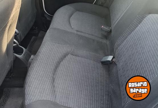 Autos - Peugeot 207 2013 Nafta 92000Km - En Venta