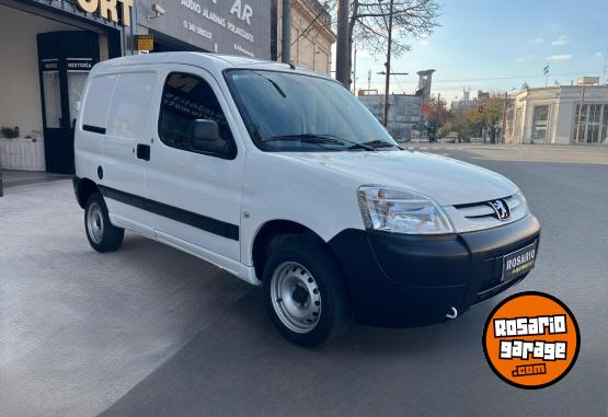 Utilitarios - Peugeot Partner 2021 Diesel 50000Km - En Venta