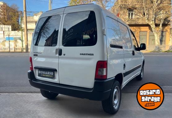 Utilitarios - Peugeot Partner 2021 Diesel 50000Km - En Venta