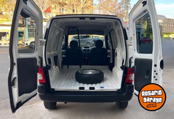Utilitarios - Peugeot Partner 2021 Diesel 50000Km - En Venta