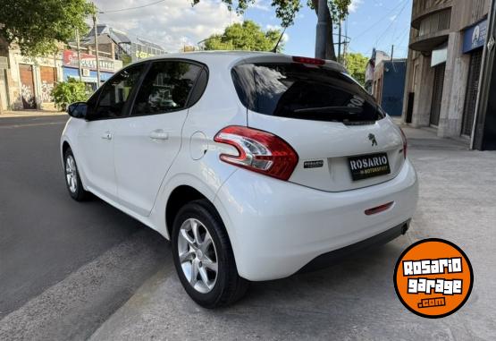 Autos - Peugeot 208 Allure Touch 2014 Nafta 120000Km - En Venta