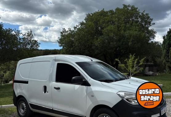 Utilitarios - Renault Kangoo 2020 Nafta 150000Km - En Venta