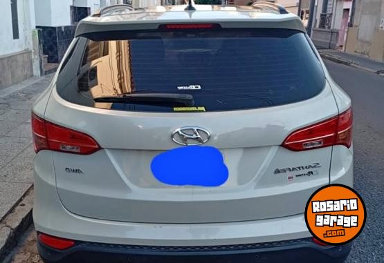Camionetas - Hyundai Santa Fe 2014 Nafta 150000Km - En Venta