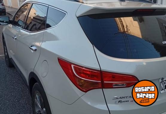 Camionetas - Hyundai Santa Fe 2014 Nafta 150000Km - En Venta