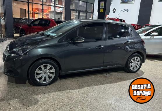 Autos - Peugeot 208 2018 GNC 90000Km - En Venta