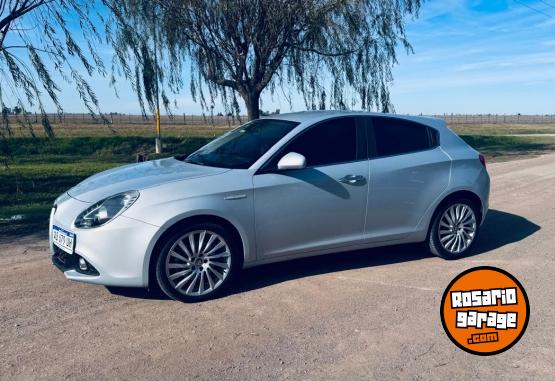 Autos - Alfa Romeo GIULIETTA DISTINTIVE 2017 Nafta 33000Km - En Venta