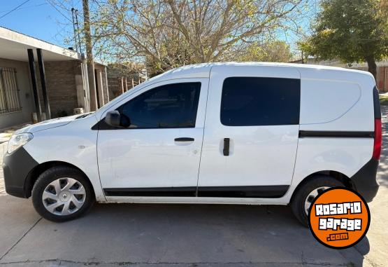 Utilitarios - Renault kangoo 2023 Diesel 225000Km - En Venta