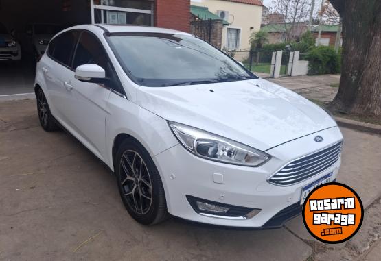 Autos - Ford FOCUS TITANIUM 2016 Nafta 132000Km - En Venta