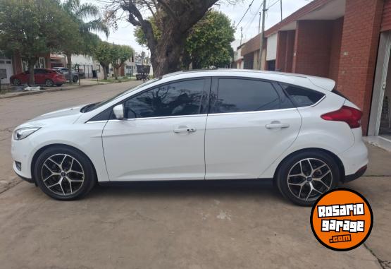 Autos - Ford FOCUS TITANIUM 2016 Nafta 132000Km - En Venta
