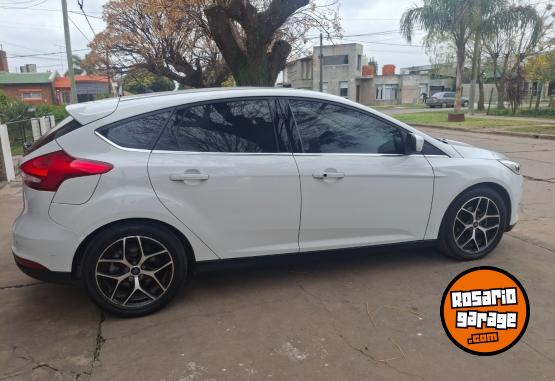 Autos - Ford FOCUS TITANIUM 2016 Nafta 132000Km - En Venta