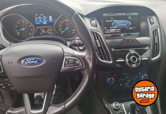 Autos - Ford FOCUS TITANIUM 2016 Nafta 132000Km - En Venta