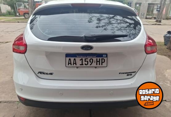 Autos - Ford FOCUS TITANIUM 2016 Nafta 132000Km - En Venta