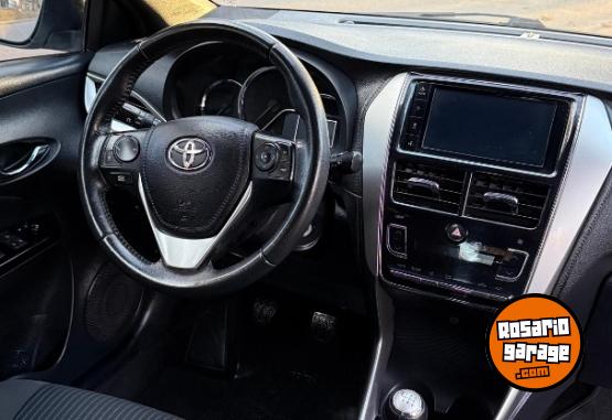 Autos - Toyota Yaris 2021 Nafta 100000Km - En Venta