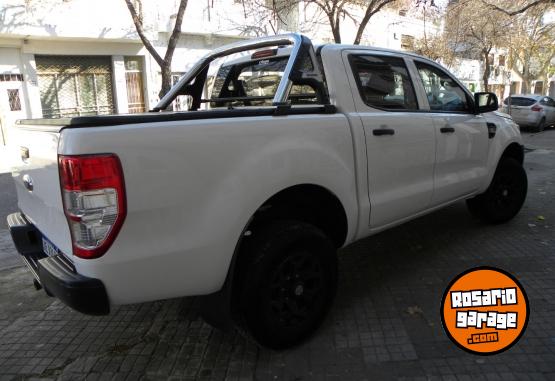 Camionetas - Ford Ranger 2021 Diesel 140000Km - En Venta