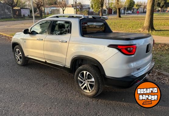 Camionetas - Fiat Toro 2017 Diesel 129000Km - En Venta