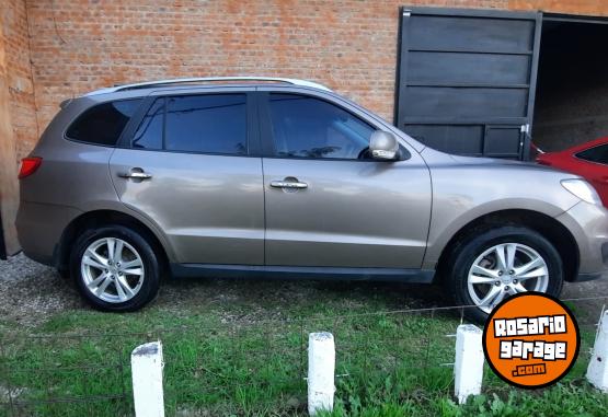 Camionetas - Hyundai Santa fe 4WD 2010 Nafta 185000Km - En Venta