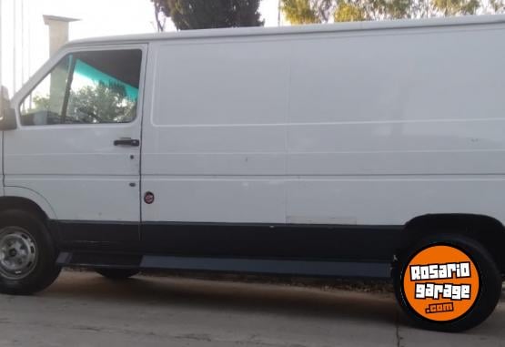 Utilitarios - Renault 1993 1993 Diesel 100Km - En Venta