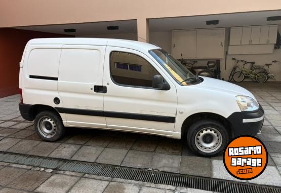 Utilitarios - Citroen Berlingo 2021 Diesel 186000Km - En Venta