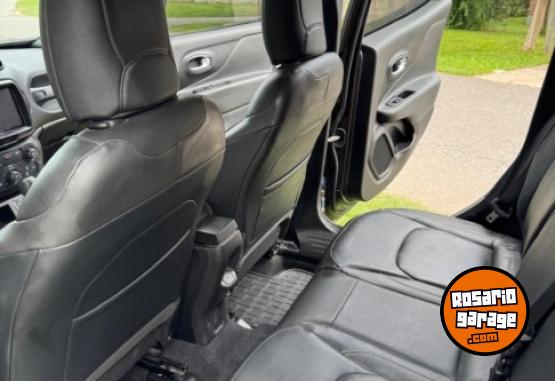Camionetas - Jeep Renegada Longitude 2021 Nafta 56000Km - En Venta