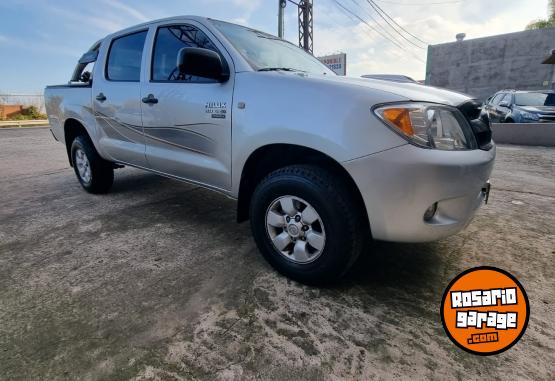 Camionetas - Toyota Hilux SR 2007 Diesel 268000Km - En Venta