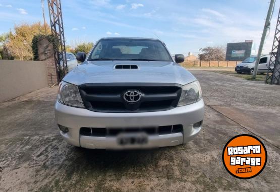 Camionetas - Toyota Hilux SR 2007 Diesel 268000Km - En Venta