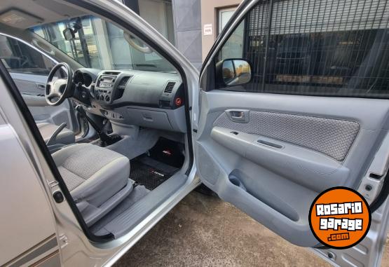Camionetas - Toyota Hilux SR 2007 Diesel 268000Km - En Venta