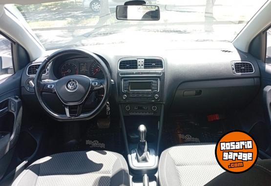 Autos - Volkswagen Polo conforline autom 2017 Nafta 113000Km - En Venta