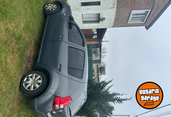 Autos - Renault Sandero 2011 GNC 230000Km - En Venta
