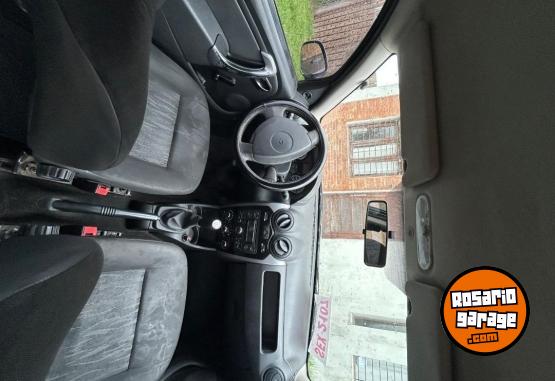 Autos - Renault Sandero 2011 GNC 230000Km - En Venta