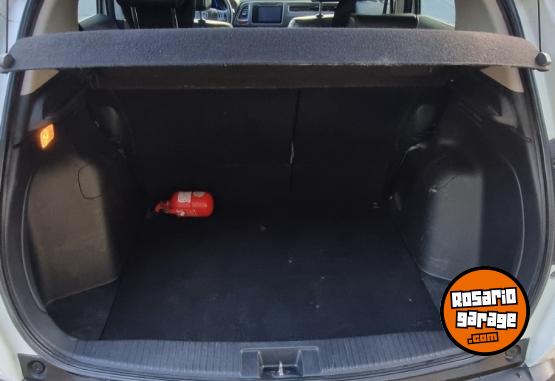 Autos - Honda Hrv 2015 Nafta 130000Km - En Venta