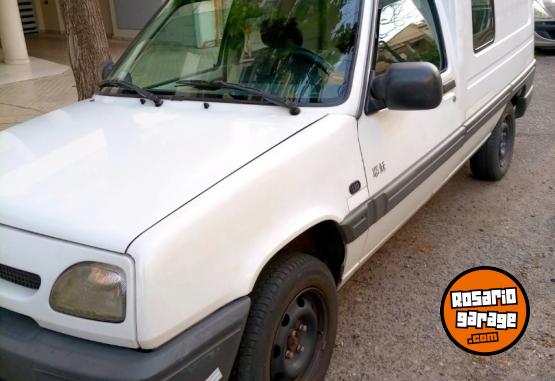 Utilitarios - Renault Express 1999 Diesel 215000Km - En Venta