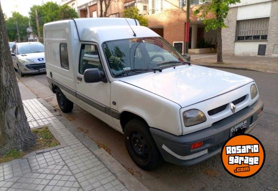 Utilitarios - Renault Express 1999 Diesel 215000Km - En Venta