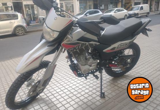 Motos - Motomel Skua Edition 150 C.C 2021 Nafta 8800Km - En Venta