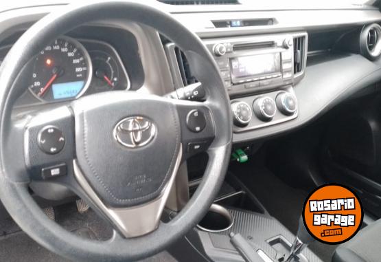 Camionetas - Toyota RAV4 2013 Nafta 165000Km - En Venta