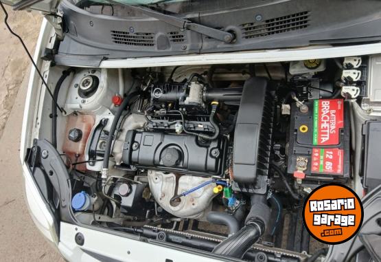 Utilitarios - Peugeot Partner 2018 Nafta 113700Km - En Venta