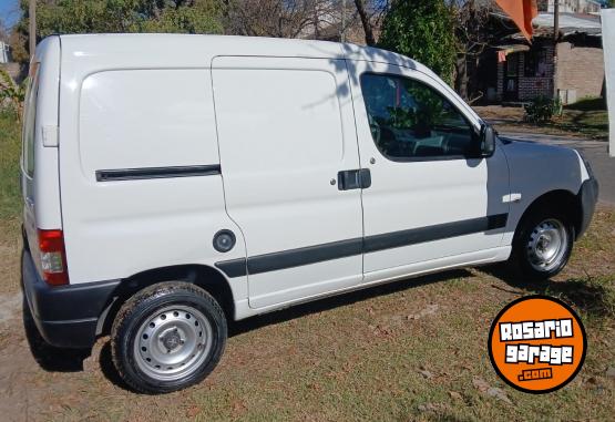 Utilitarios - Peugeot Partner 2018 Nafta 113700Km - En Venta