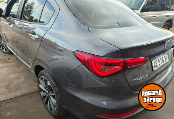 Autos - Fiat Cronos precision 2021 Nafta 90000Km - En Venta