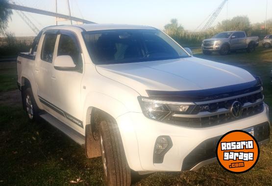 Camionetas - Volkswagen Amarok v6 2025 Diesel 10500Km - En Venta