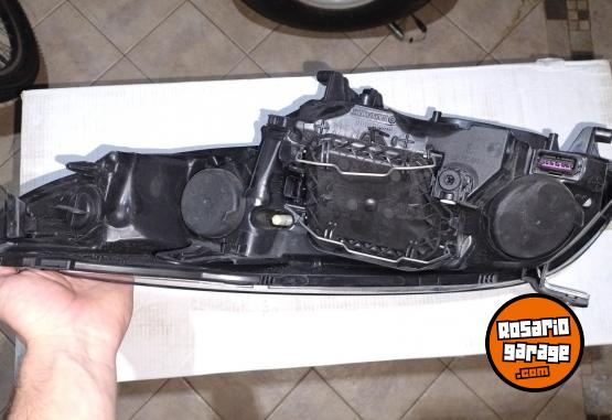 Accesorios para Autos - Vendo Ópticas Originales de Megane 3 NUEVAS - En Venta