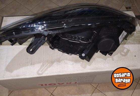 Accesorios para Autos - Vendo Ópticas Originales de Megane 3 NUEVAS - En Venta