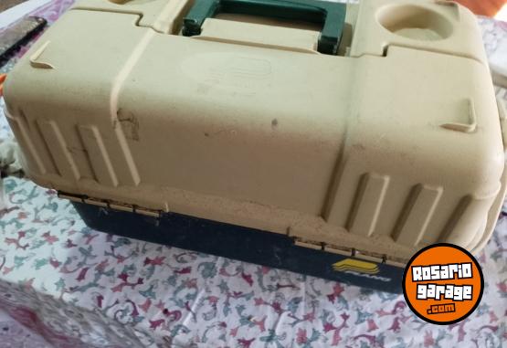 Deportes - Vendo balijá pláno 6 bándejas y reel okuma ajena rotativo - En Venta