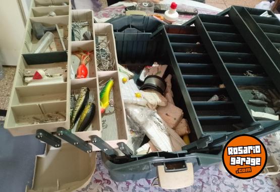 Deportes - Vendo balijá pláno 6 bándejas y reel okuma ajena rotativo - En Venta