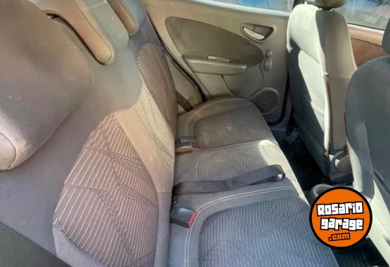 Autos - Fiat FIAT PALIO ATRACTIVE 2012 GNC 180000Km - En Venta