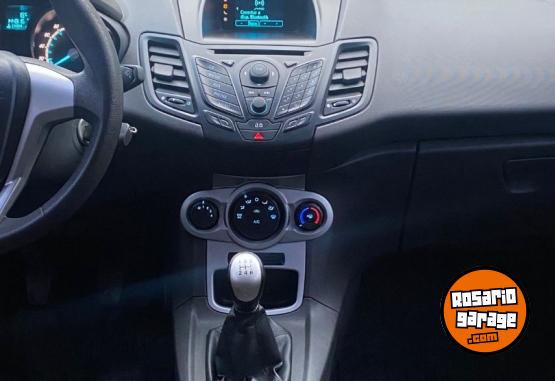 Autos - Ford Fiesta 1.6 S Plus MT 2017 Nafta 144000Km - En Venta