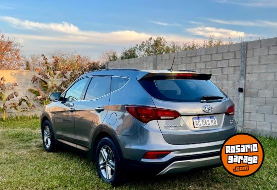 Camionetas - Hyundai Santa Fe 4WD Full At. 2017 Diesel 87600Km - En Venta