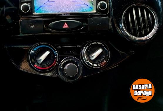 Autos - Toyota ETIOS PLATINUM 2018 AT 2018 Nafta 124000Km - En Venta