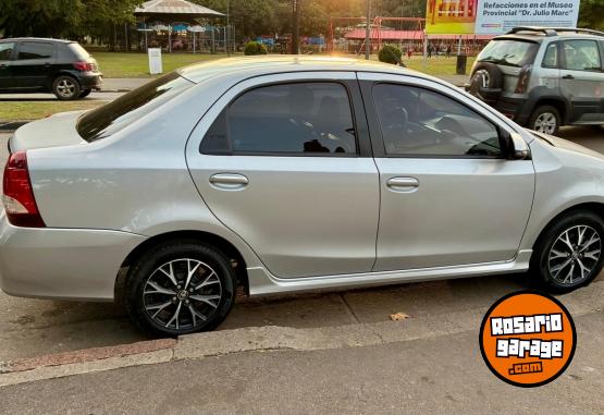Autos - Toyota ETIOS PLATINUM 2018 AT 2018 Nafta 124000Km - En Venta