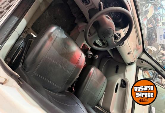 Utilitarios - Renault Kangoo 1.9 D 2005 Nafta 181000Km - En Venta